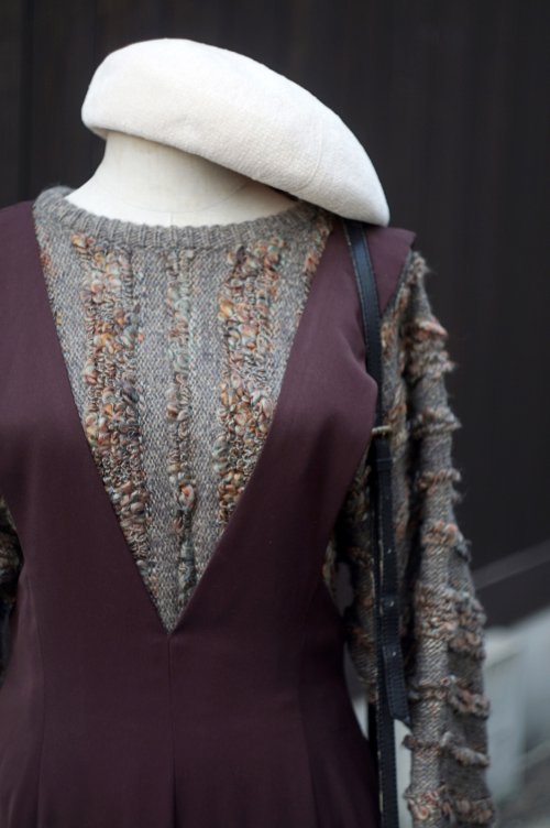 他の写真1: 無地 ブラウン ジャンパースカート Vネック[19500]