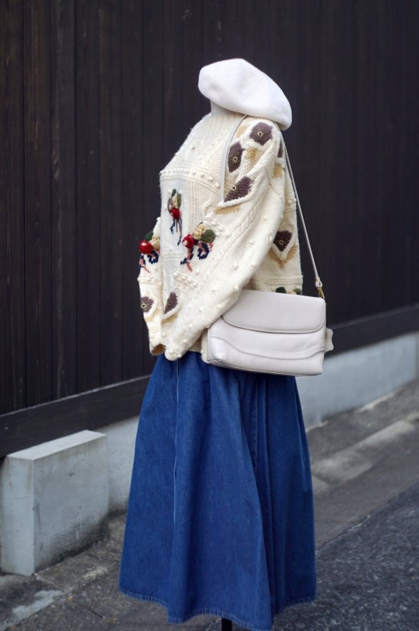 画像9: "Grandpa's Present" 白 ブーケ模様 ニット セーター クルーネック[19540]