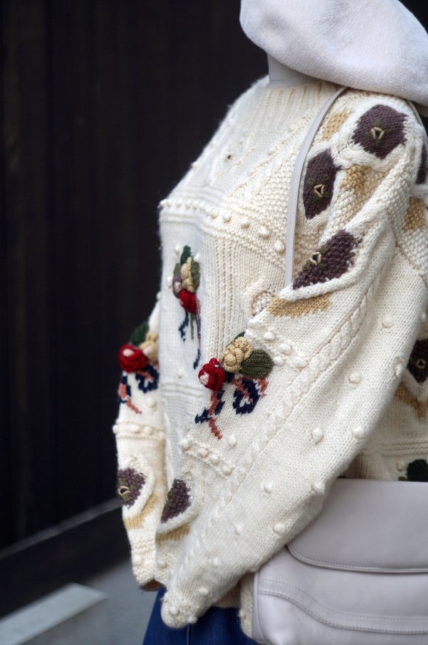 画像5: "Grandpa's Present" 白 ブーケ模様 ニット セーター クルーネック[19540]