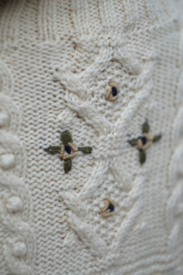 画像6: "Grandpa's Present" 白 ブーケ模様 ニット セーター クルーネック[19540]