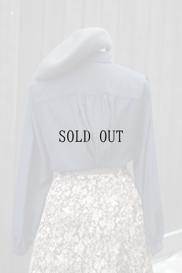 画像3: "Dusol" 黒 長袖 ブラウス レギュラーカラー イカ胸 ピンタック[19549]