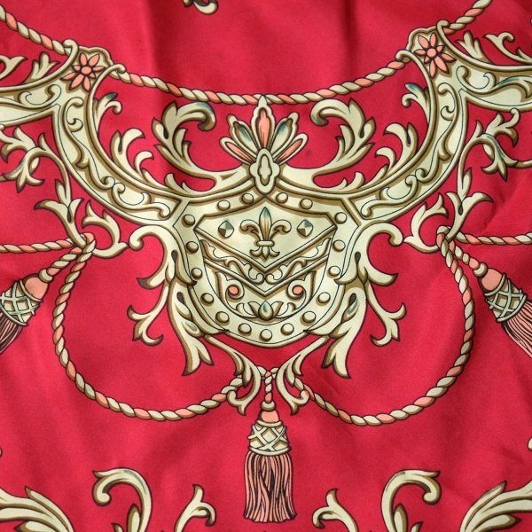画像3: 装飾 絵模様 赤系 シルク スカーフ 90cm×90cm[19645]
