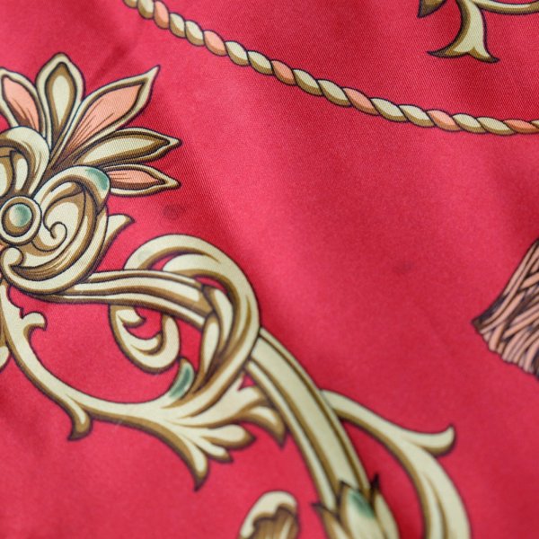 画像5: 装飾 絵模様 赤系 シルク スカーフ 90cm×90cm[19645]