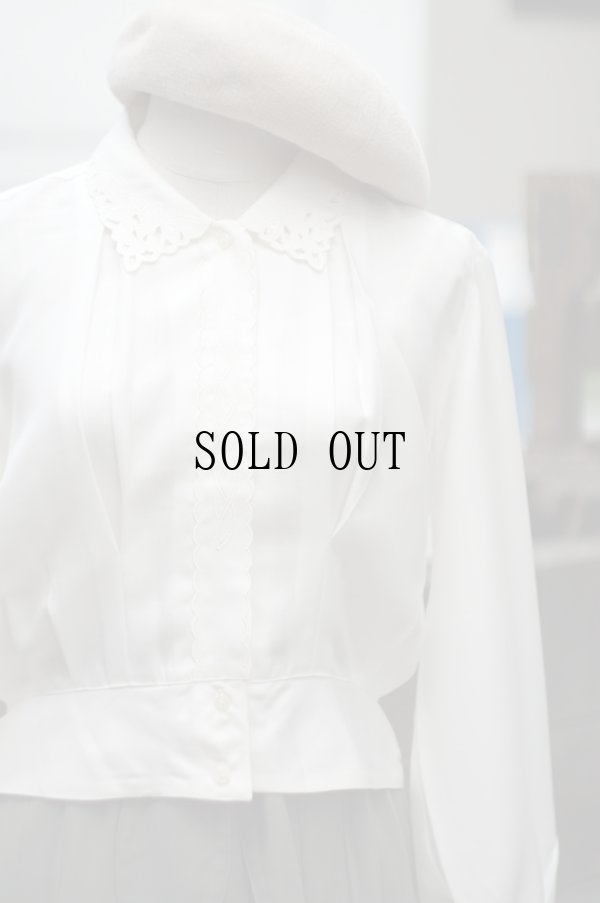 画像8: "Yoshimura" 白 長袖 ブラウス スカラップレースカラー ペプラム 比翼 パフスリーブ[19654]