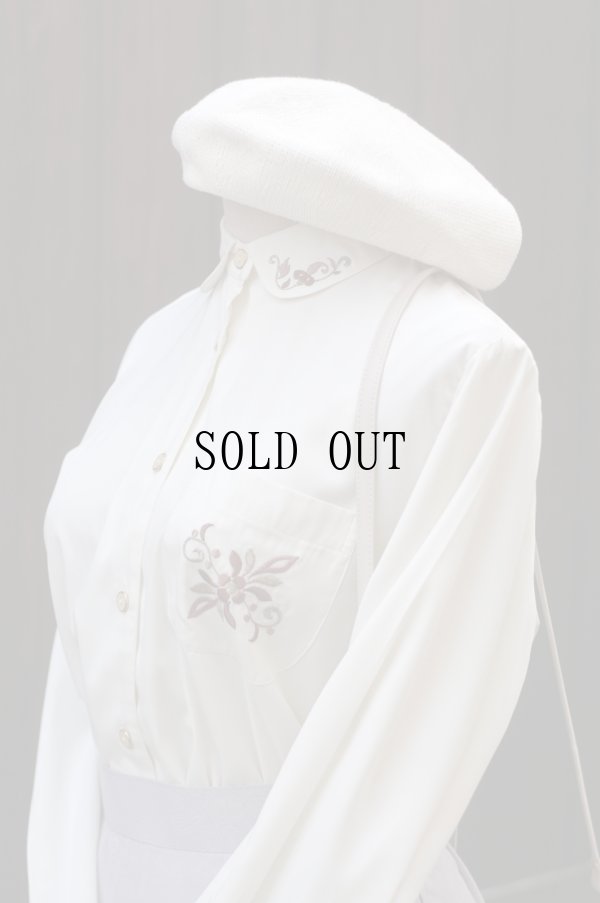画像7: "Crowd bor"  白 長袖 ブラウス 丸襟 お花刺繍 胸ポケット[19692]