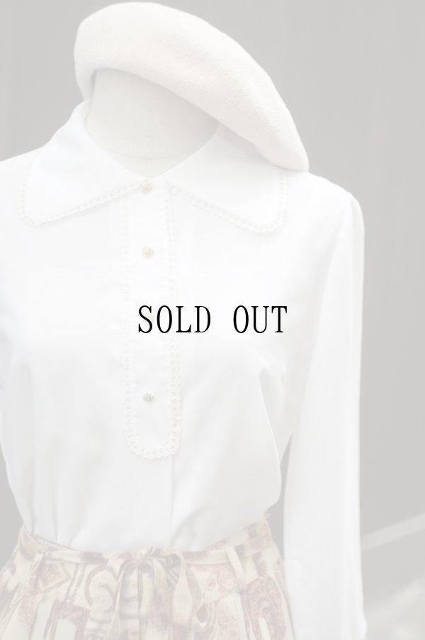 画像5: 白 長袖 ブラウス お花絵模様ボタン ピーターパンカラー[19726]