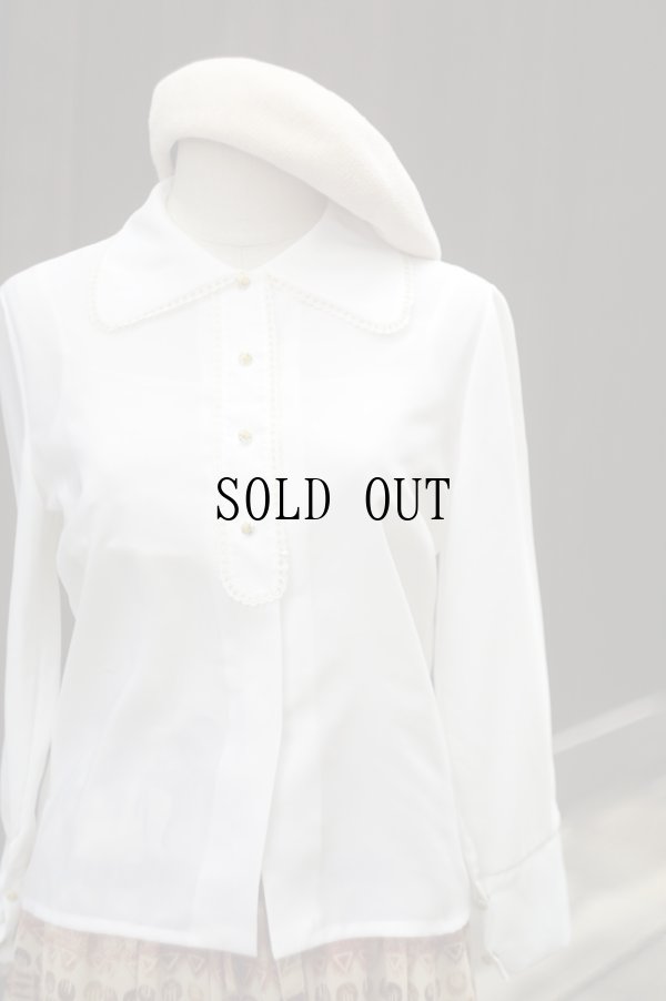 画像9: 白 長袖 ブラウス お花絵模様ボタン ピーターパンカラー[19726]