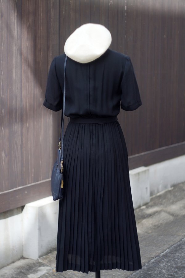 画像4: "Kawai" 無地 黒 半袖 レトロワンピース ノーカラー[19771]