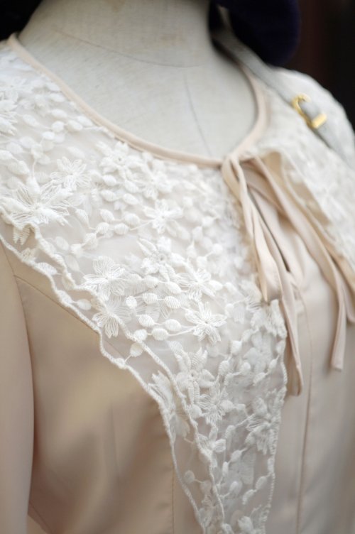 他の写真1: 無地 長袖 レトロワンピース ケープカラー[19774]