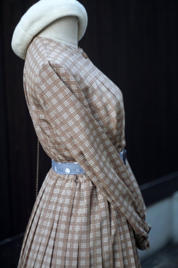 画像5: ”Renoir” チェック柄 ベージュ×白 長袖 レトロワンピース ノーカラー[19783]