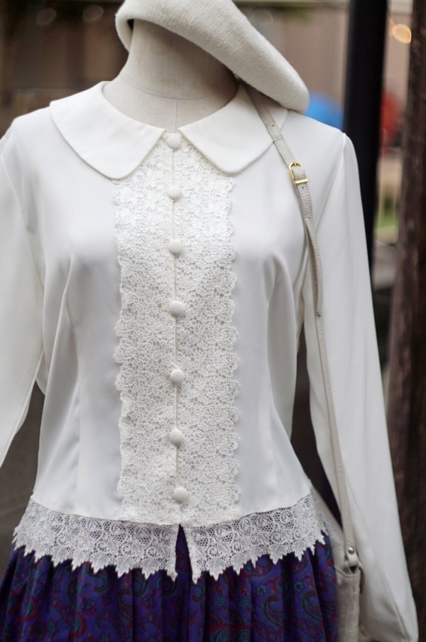 画像4: "Mine porter" 無地 白 長袖 ブラウス 丸襟 レースデザイン[19787]