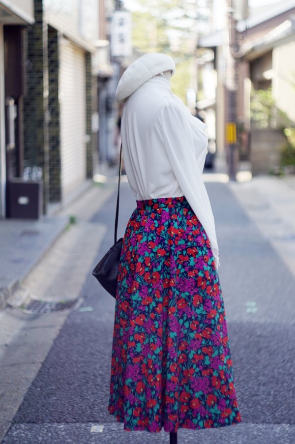 画像5: "TS" ネイビー カラフル 花柄 フレア スカート w65cm[19822]