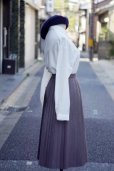 画像8: "Johanna" 無地 白 長袖 ブラウス レギュラーカラー 刺繍 胸ポケット 比翼[19796]