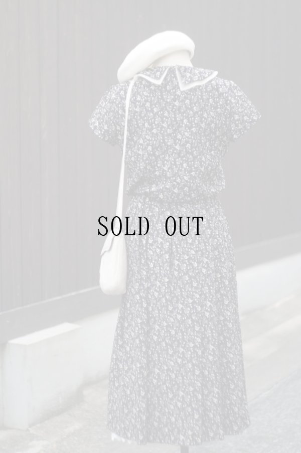 画像3: "amy march" 黒系 花柄 半袖 レトロワンピース[19859]