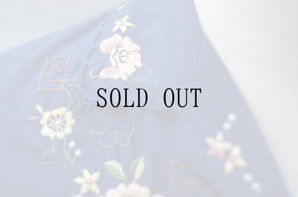 画像7: "水仙花"" ネイビー  半袖 ブラウス スワトウ刺繍 オープンカラー[19856]