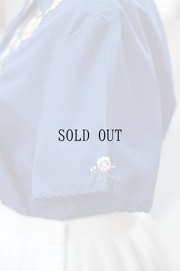 画像8: "水仙花"" ネイビー  半袖 ブラウス スワトウ刺繍 オープンカラー[19856]