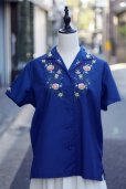 画像11: "水仙花"" ネイビー  半袖 ブラウス スワトウ刺繍 オープンカラー[19856]