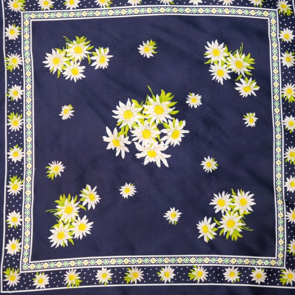 画像2: インポート 花柄 ネイビー系 ミニ スカーフ 58cm×58cm[19891]