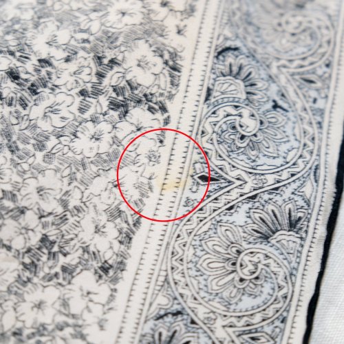 他の写真1: 花柄 黒系 シルク スカーフ 72cm×72cm[19894]