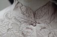 画像3: "Rose" ライトベージュ 半袖  チャイナブラウス スワトウ刺繍[19876]