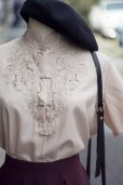 画像7: "Rose" ライトベージュ 半袖  チャイナブラウス スワトウ刺繍[19876]