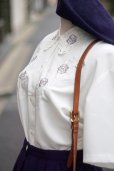 画像8: 白 半袖 レース ブラウス スカラップカラー お花刺繍[19917]