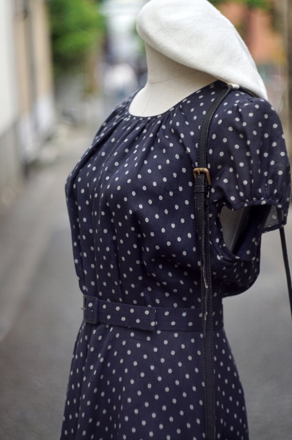 画像5: 濃ネイビー ドット柄 半袖 レトロワンピース[19926]