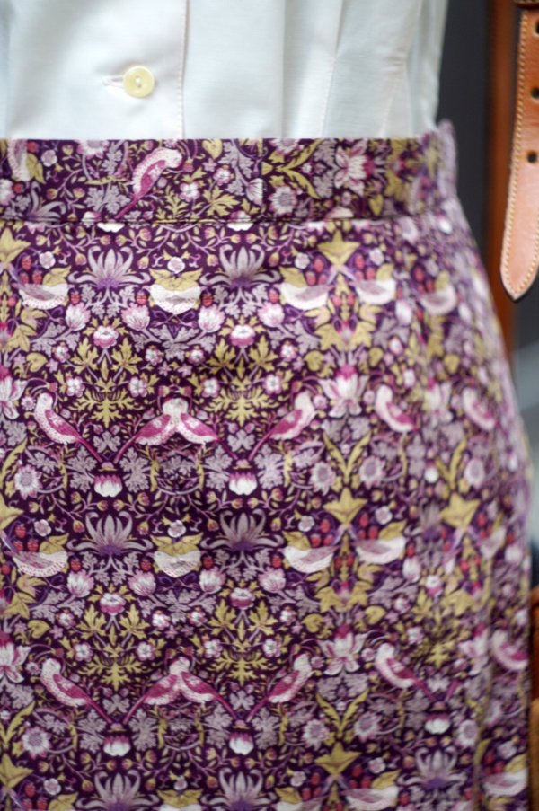 画像6: 総柄 ウィリアムモリス パープル系 いちご泥棒 スカート セミフレア 68cm[19929]