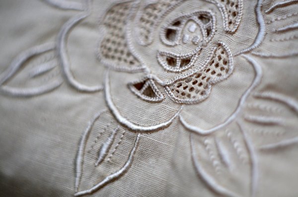 画像9: ”jeanjaures” 無地 生成 コットン 半袖 ブラウス ラウンドネック 刺繍[19936]