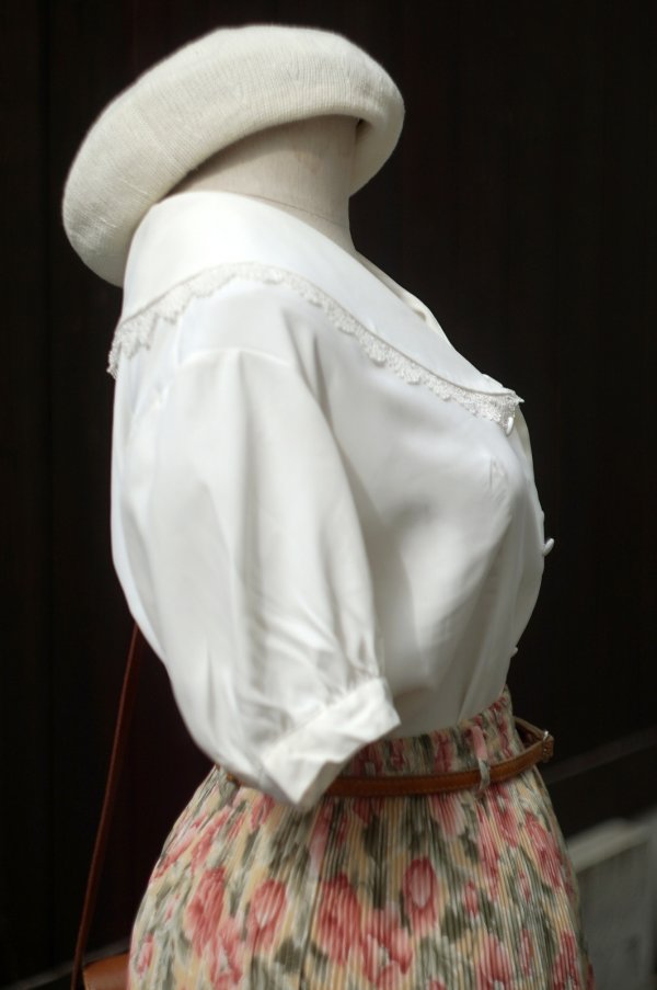 画像4: "K.Garcon" 白 半袖 ブラウス レース襟 ダブルボタン [19946]