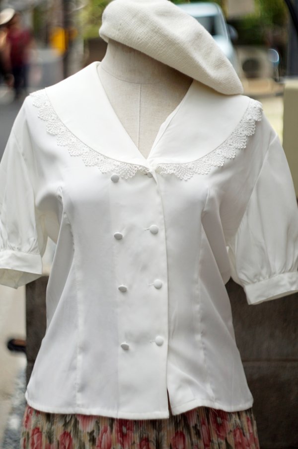 画像8: "K.Garcon" 白 半袖 ブラウス レース襟 ダブルボタン [19946]