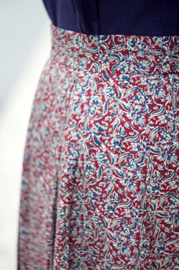 画像3: "RENAULT BIS"  ボルドー系 オリエンタル花柄 レーヨン スカート フレア 新品未使用タグ w70〜74cm[19957]