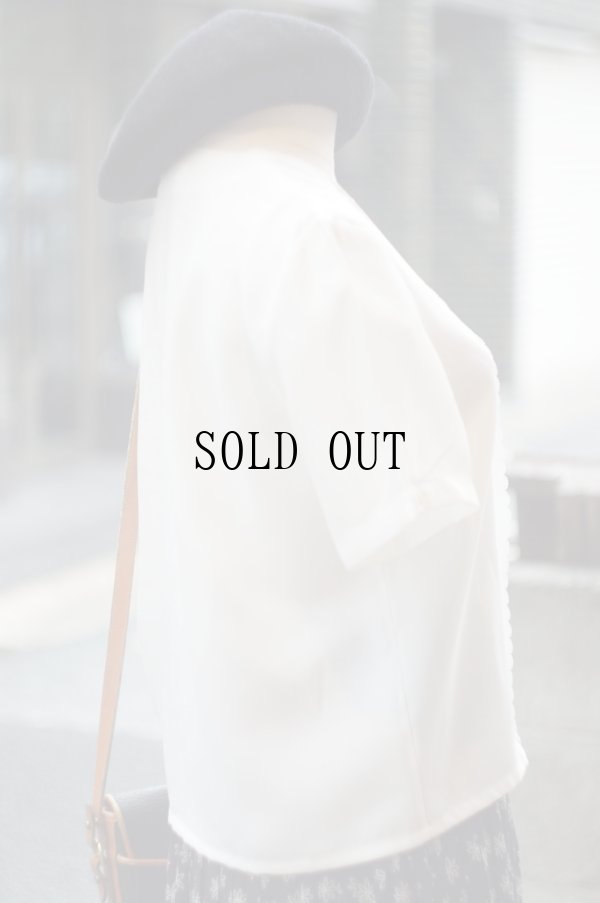 画像9: ”PER-QUANIO” 無地 白 半袖 ブラウス ラウンドネック レース 比翼[19975]