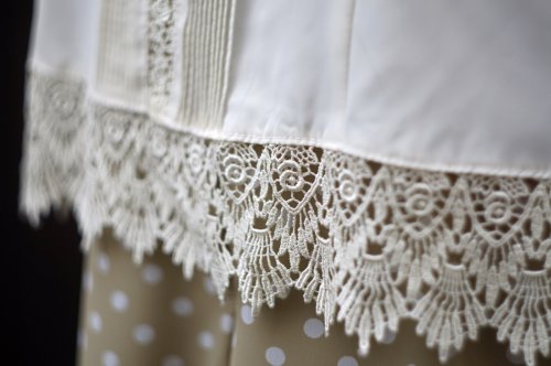 他の写真1: ”Femme de Debut” 無地 白  半袖 ブラウス ラウンドネック リボン レース[19972]