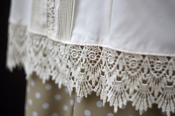 画像12: ”Femme de Debut” 無地 白  半袖 ブラウス ラウンドネック リボン レース[19972]