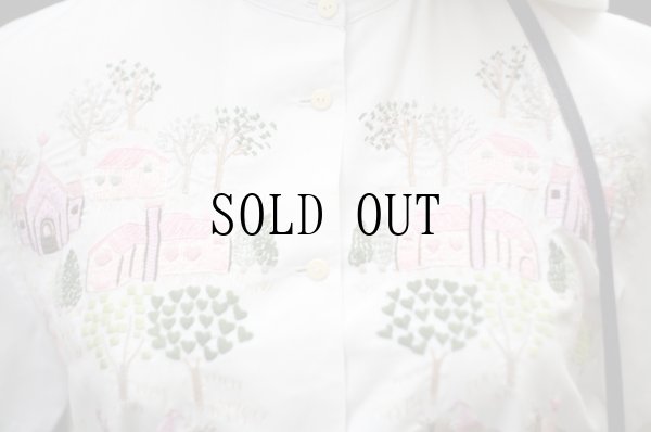 画像4: "Meriline by Nakayama fumiko" 白 麻混 ブラウス 半袖  スタンドカラー 刺繍 [19983]