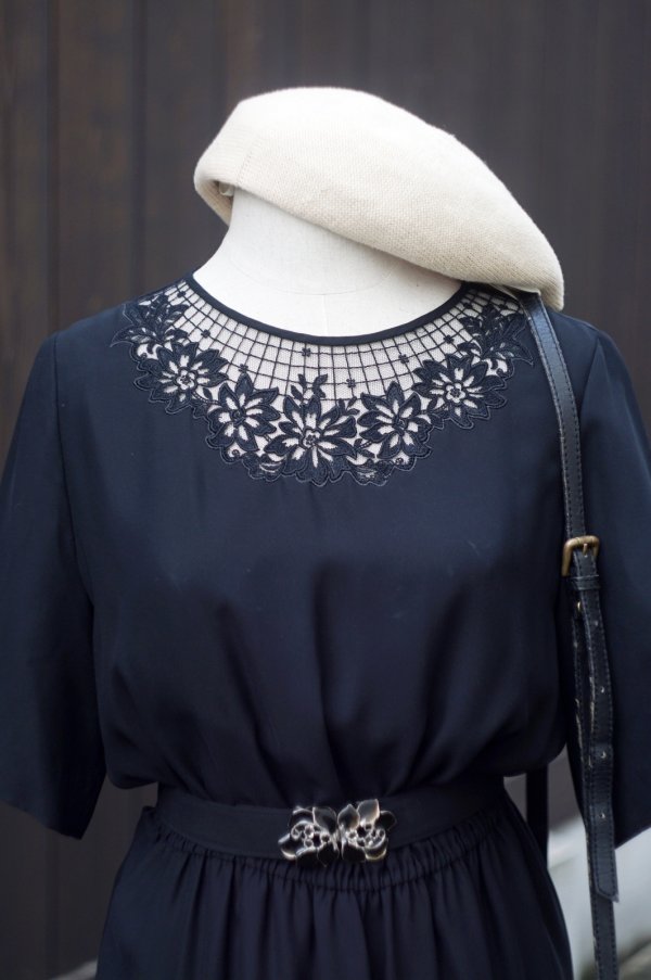 画像5: 無地 黒 半袖 レトロワンピース ラウンドネック レース襟 w64~72cm[19990]