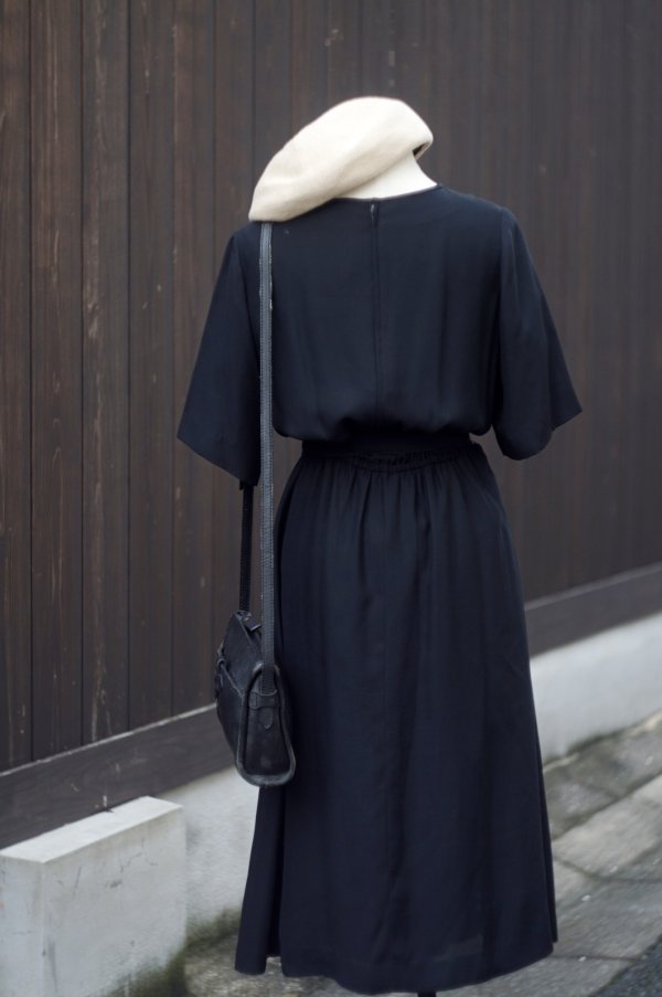 画像4: 無地 黒 半袖 レトロワンピース ラウンドネック レース襟 w64~72cm[19990]