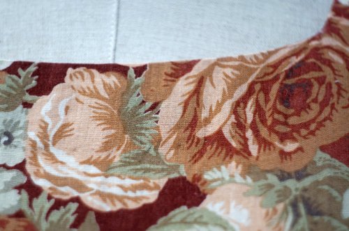 他の写真1: "TASTE" 花柄  ブラウン系 ノースリーブ  レトロワンピース スクエアネック 腰リボン[19991]