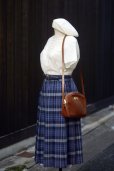 画像8: 無地 白 半袖 ブラウス ラウンドネック スカラップ 刺繍[19999]