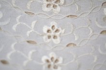 他の写真1: 無地 白 半袖 ブラウス ラウンドネック スカラップ 刺繍[19999]
