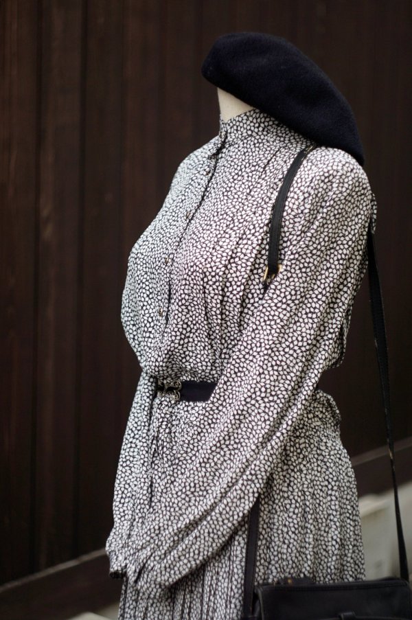 画像12: ブラック系 花柄 長袖 レトロワンピース スタンドカラー[20023]