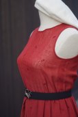 画像7: 無地 赤 袖なし レトロワンピース ラウンドネック ピンタック 刺繍 ウエストゴム[20018]