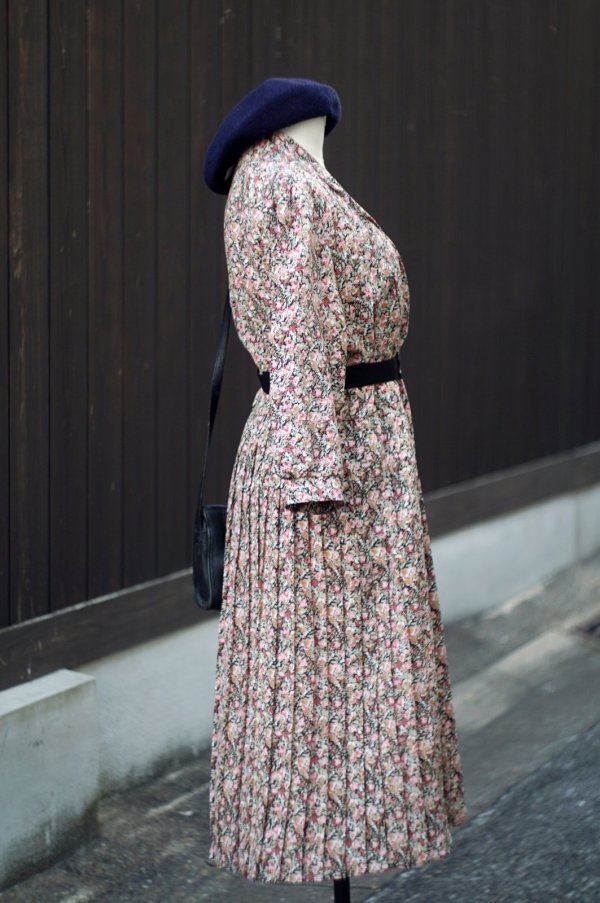 画像3: "Breli originals" US製 黒 ピンク系 花柄 七分袖 レトロワンピース カシュクール [20027]