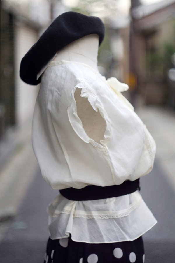 画像5: Hokin Blouses” 無地 コットン アイボリー  フレンチスリーブ ブラウス ラウンドネック リボン レース ペプラム[20031]