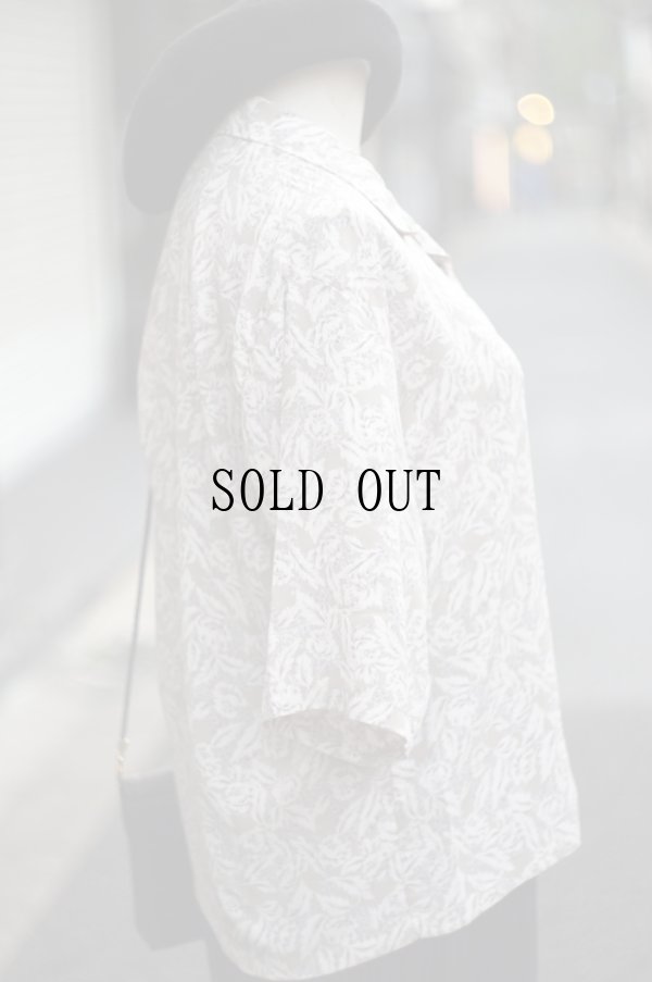 画像5: ベージュ系 花柄 半袖  ブラウス オープンカラー [20052]