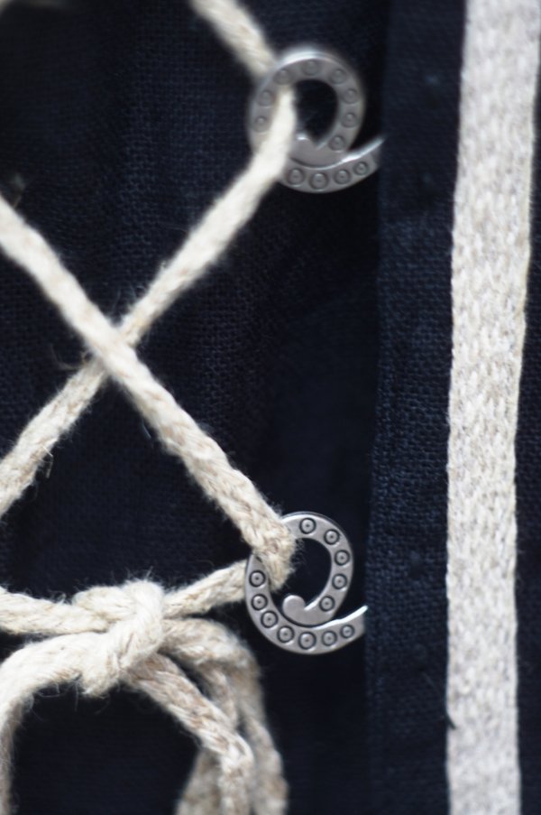 画像5: "Faukomia’s Country" 黒 無地 リネン レーヨン チロル ジャンパースカート  装飾ボタン マキシ丈 [20065]