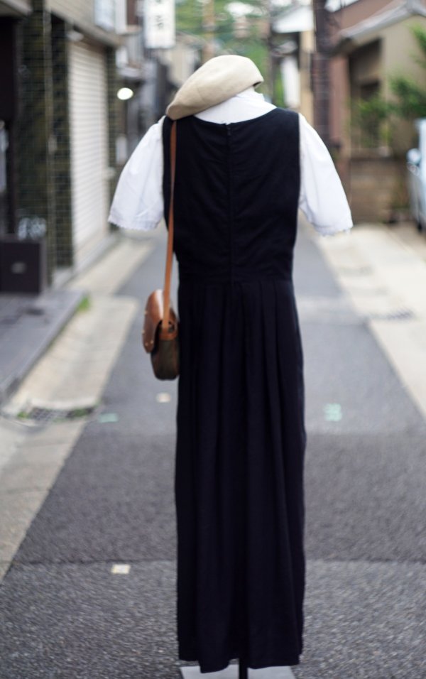 画像3: "Faukomia’s Country" 黒 無地 リネン レーヨン チロル ジャンパースカート  装飾ボタン マキシ丈 [20065]