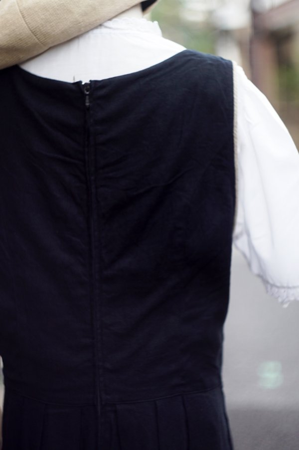 画像9: "Faukomia’s Country" 黒 無地 リネン レーヨン チロル ジャンパースカート  装飾ボタン マキシ丈 [20065]