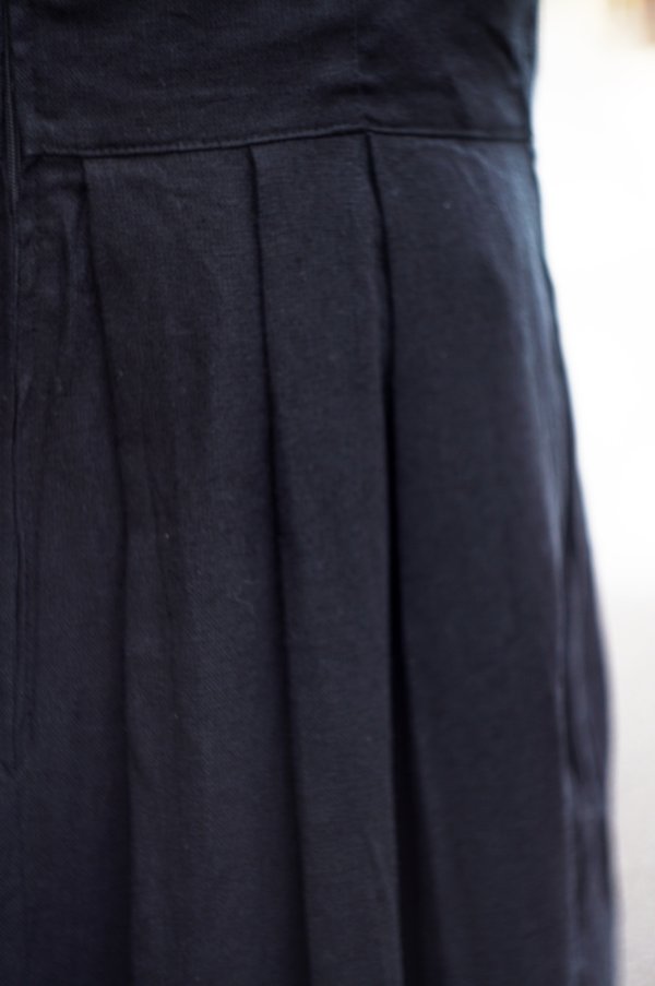 画像12: "Faukomia’s Country" 黒 無地 リネン レーヨン チロル ジャンパースカート  装飾ボタン マキシ丈 [20065]